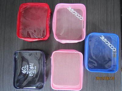 PVC膠袋 供應禮品袋 化妝品袋 拉鏈袋(圖)-深圳市飛達塑膠制品提供PVC膠袋 供應禮品袋 化妝品袋 拉鏈袋(圖)的相關介紹、產品、服務、圖片、價格深圳市飛達塑膠制品、pvc包、塑料禮品袋、pvc膠袋、pvc包裝袋、pvc拉鏈袋、pvc手提袋、pvc透明手提袋、pvc手提袋禮品袋、pvc塑料拉鏈袋、pvc袋拉鏈袋、pvc襪子包裝袋、彩色pvc包裝袋、pvc防水包裝袋、供應pvc膠袋、pvc膠袋生產、塑料禮品袋子、pvc塑料禮品袋、女pvc包、塑料pvc包、高品質PVC包